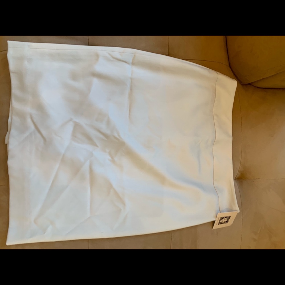 Anne Klein Brand new pencil skirt in size 2